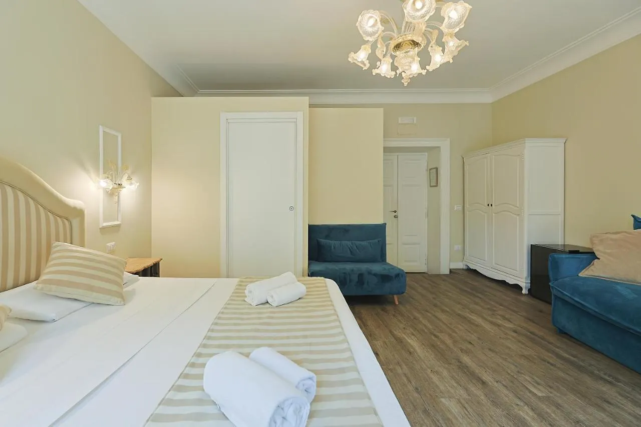 Guest house Art House Suites56 Via Del Babuino 56 Rome Italy