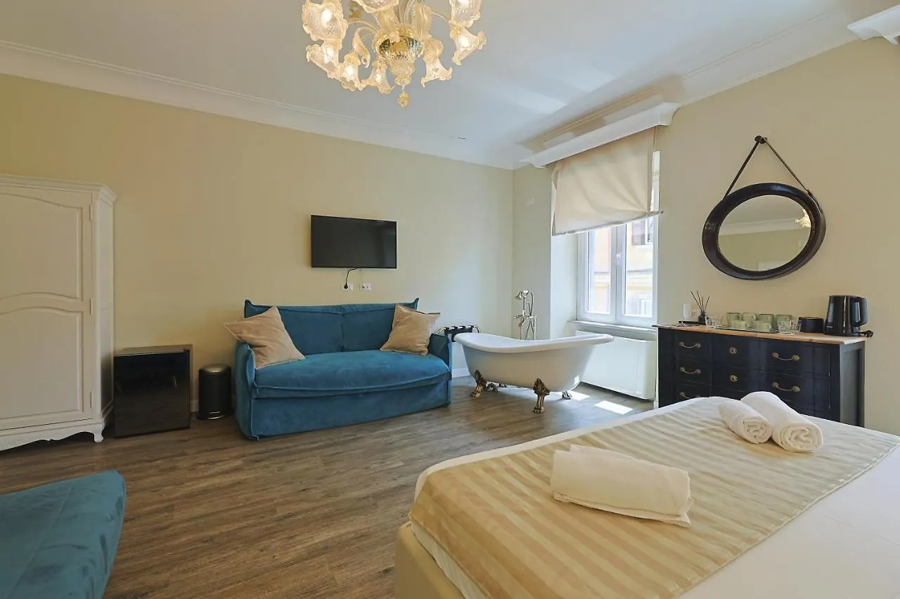 Art House Suites56 Via Del Babuino 56 Rome Italy