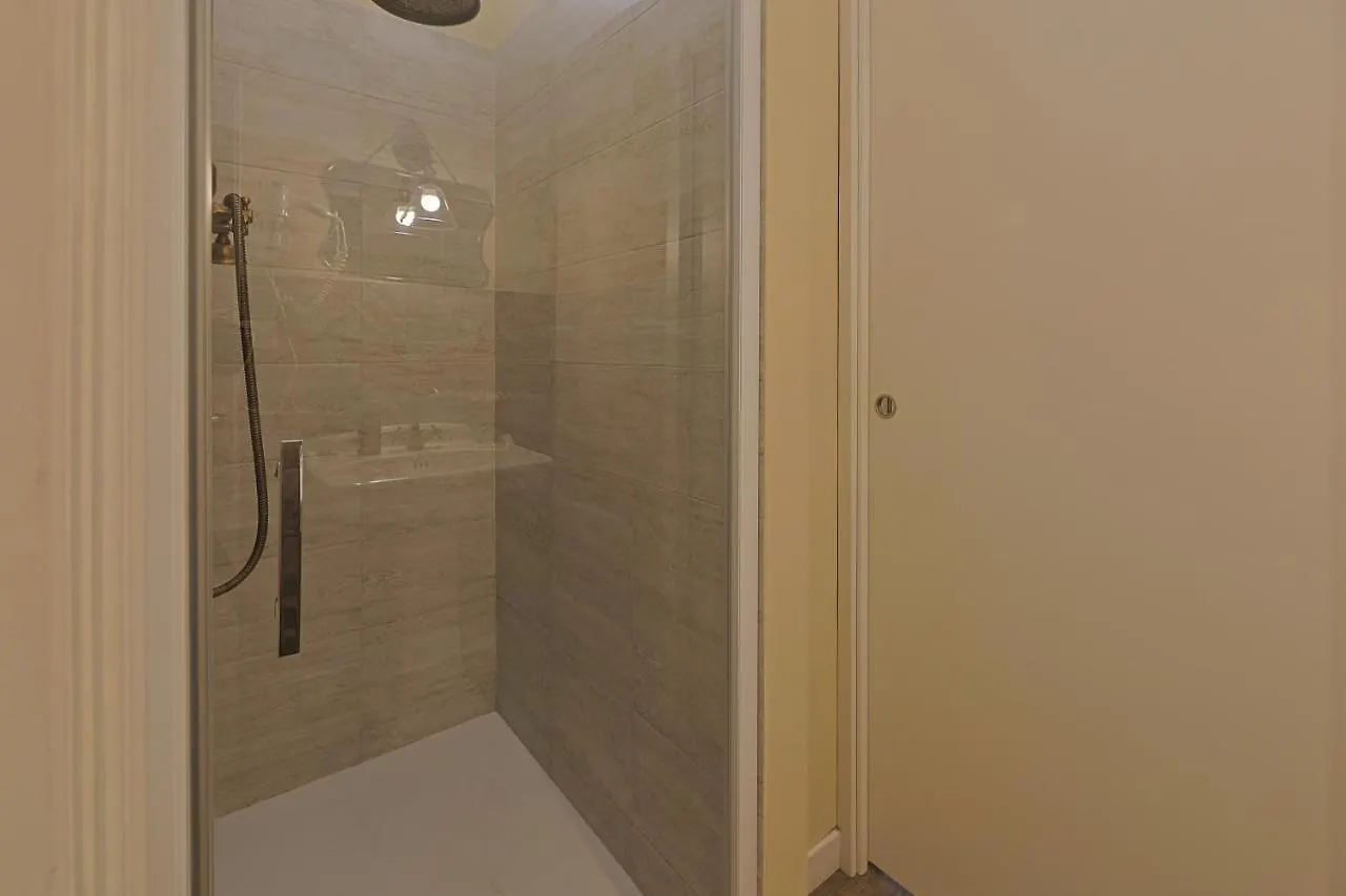 Art House Suites56 Via Del Babuino 56 Rome 0*,