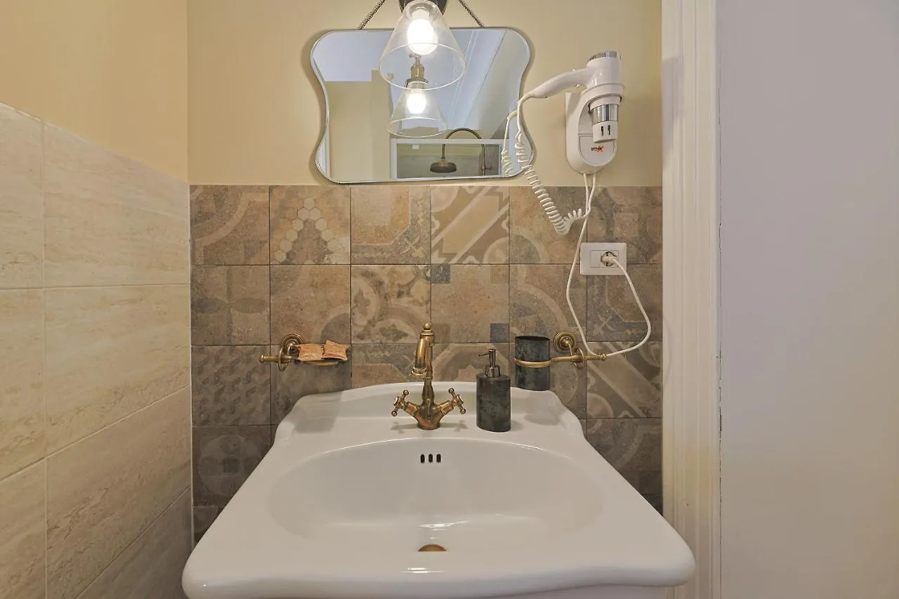 Guest house Art House Suites56 Via Del Babuino 56 Rome