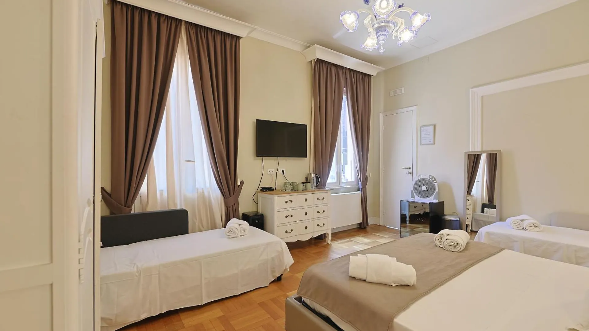 Art House Suites56 Via Del Babuino 56 Ρώμη 0*,